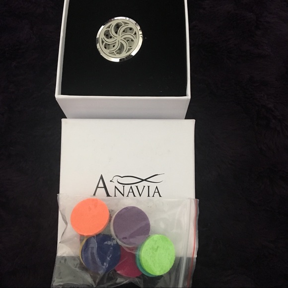 anavia Other - Anavia Essential Oil Car Vent Diffuser anavia Other - Anavia Essential Oil Car Vent Diffuser